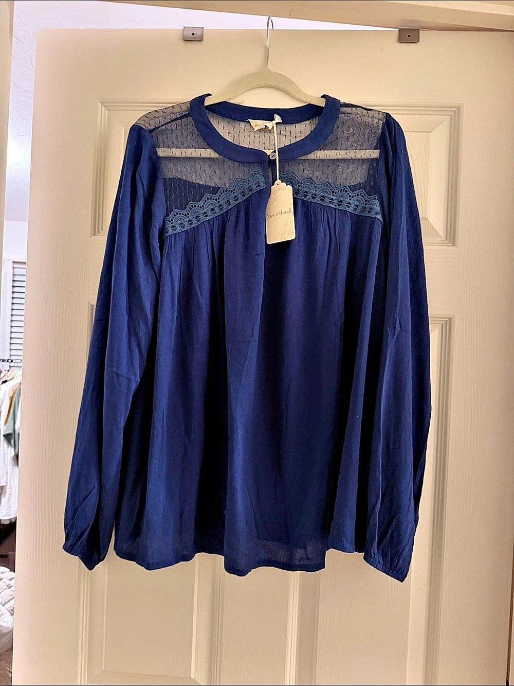 Hem & Thread Long Sleeve Blouse in Blue Size Small NWT